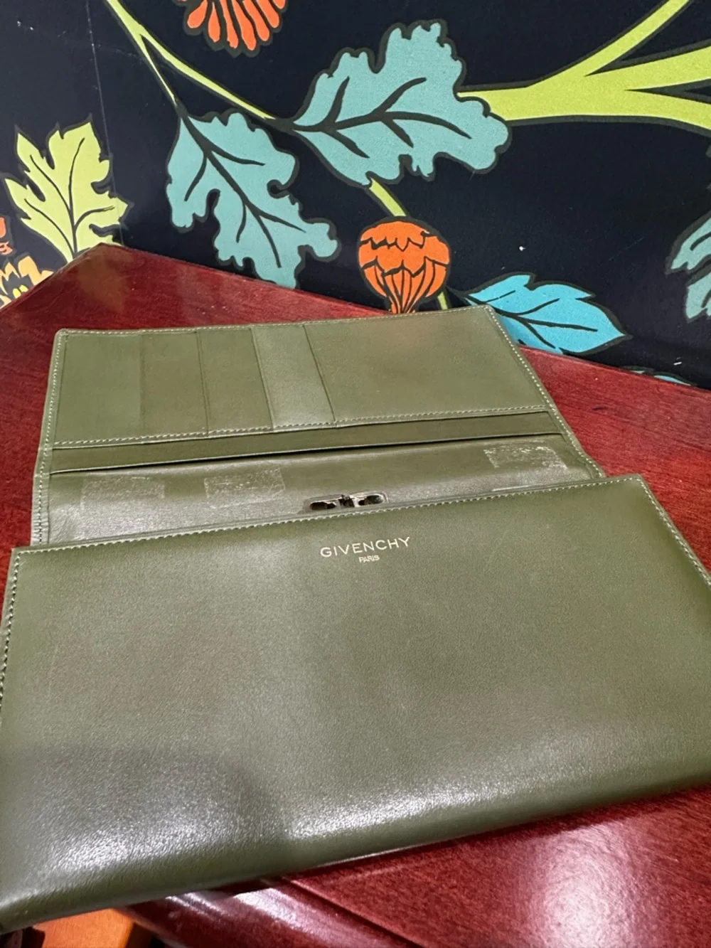 Vintage Givenchy Green Leather Kiss Lock Wallet Clutch Paris - Picture 9 of 13